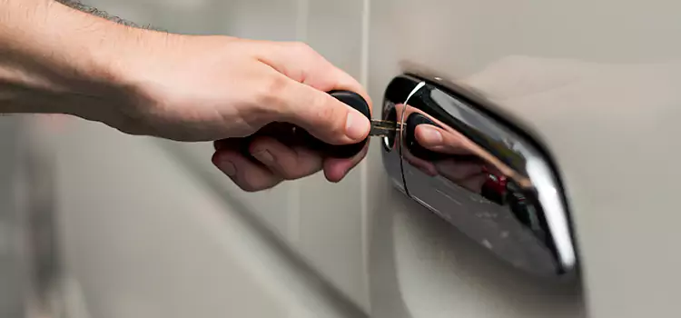 Why Choose Our Auto Locksmith Team in Rockford, IL?
