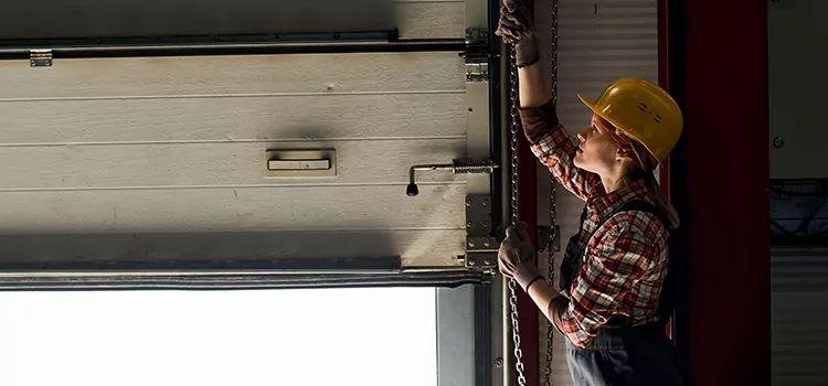 Addressing Common Garage Door Stoppage Issues in Rockford, IL